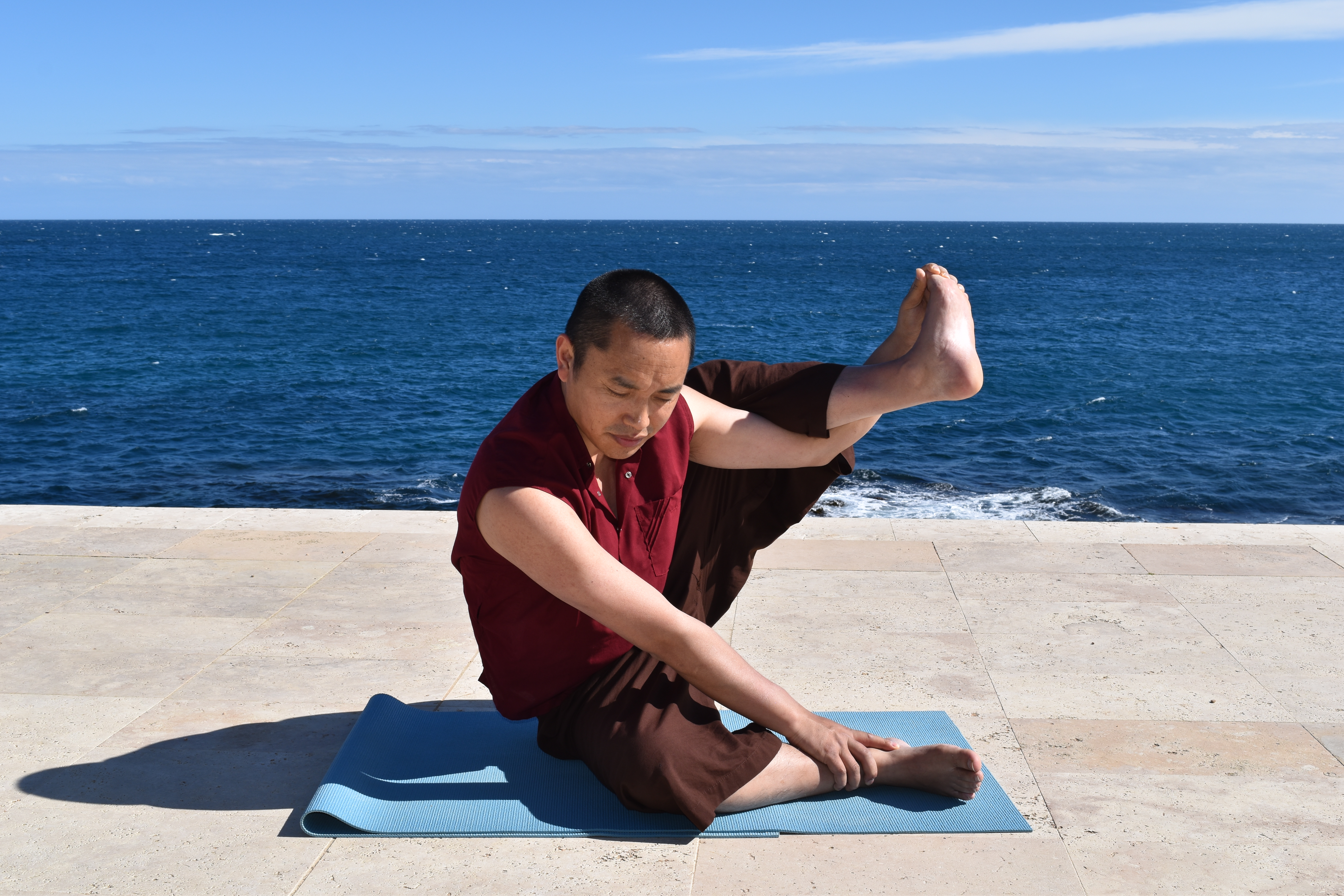 KEKSEL MANTRA YOGA ཀེགས་སེལ་ལུས་སྦྱོང་།